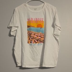 Old Navy Everywear White Graphic Tee with Colorful Paradise Print, Cotton XXL